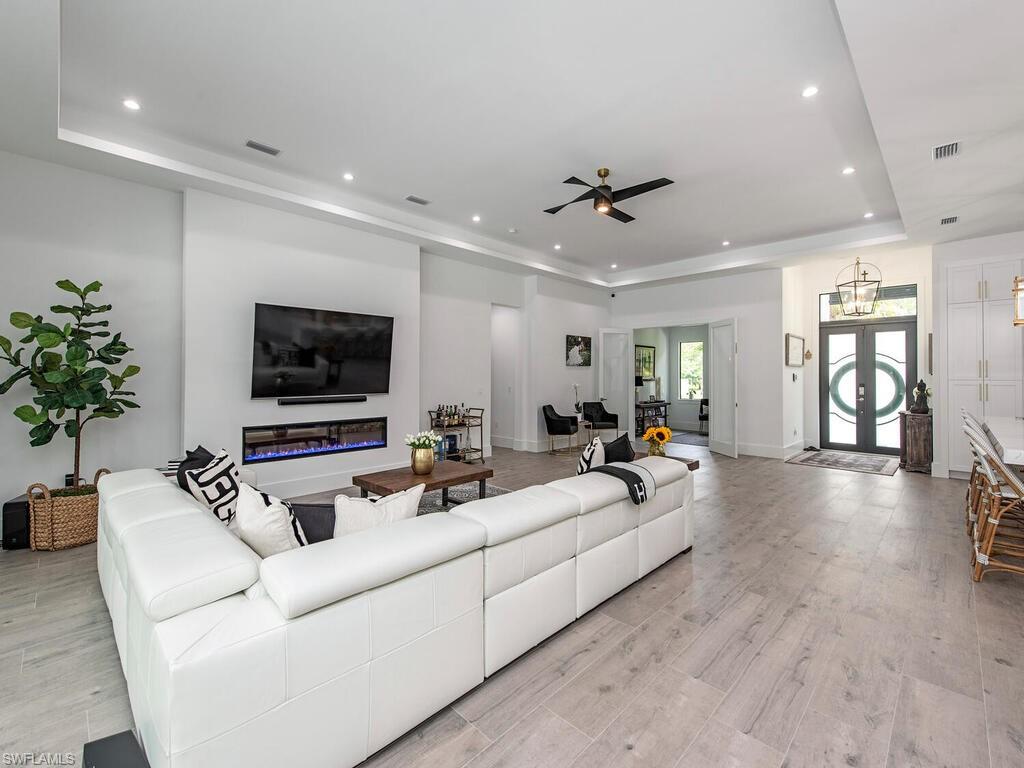 363 29th Street Southwest Naples, FL 34117 - Photo 29 of 35 Gallery Image 29