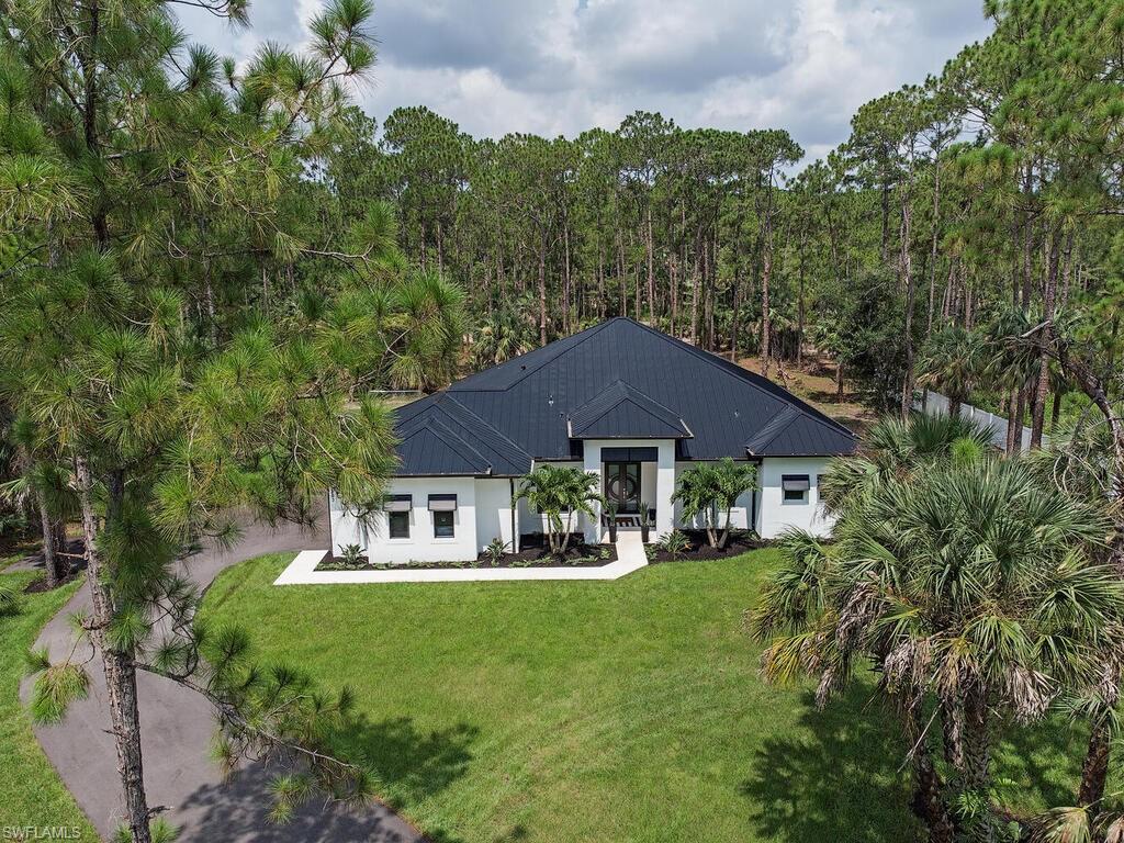 363 29th Street Southwest Naples, FL 34117 - Photo 31 of 35 Gallery Image 31
