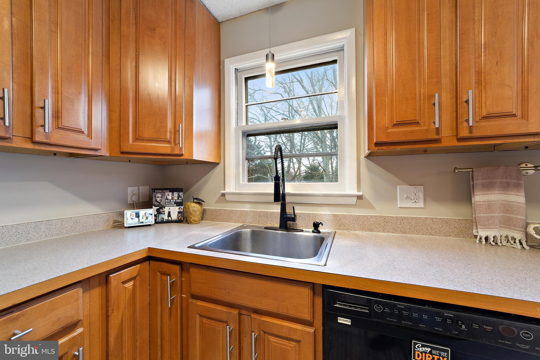 201 Bowline Road Manahawkin, NJ 08050 - Photo 8 of 29 Kitchen