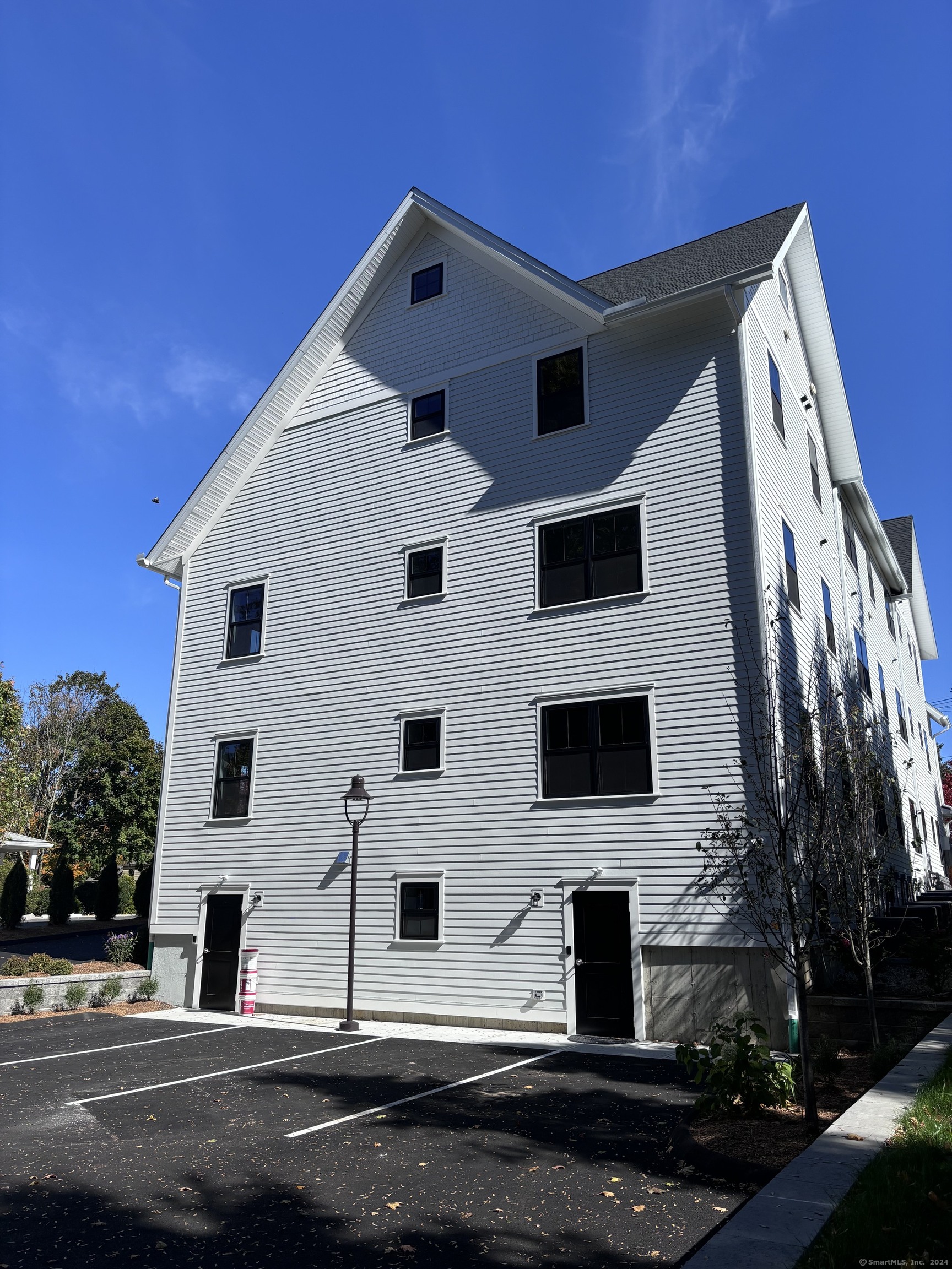 5 North Salem Road, Unit 203 Ridgefield, CT 06877 - Photo 10 of 16 Back of building