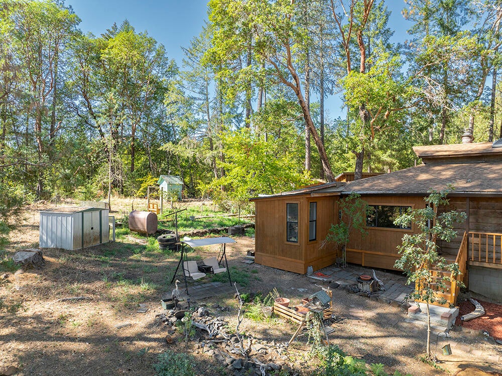 604 Draper Valley Road Selma, OR 97538 - Photo 29 of 45 31