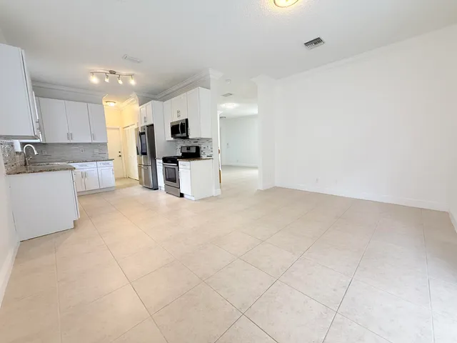 $3,599 | 5935 Asturian Trail Lake, Lake Worth, FL 33449