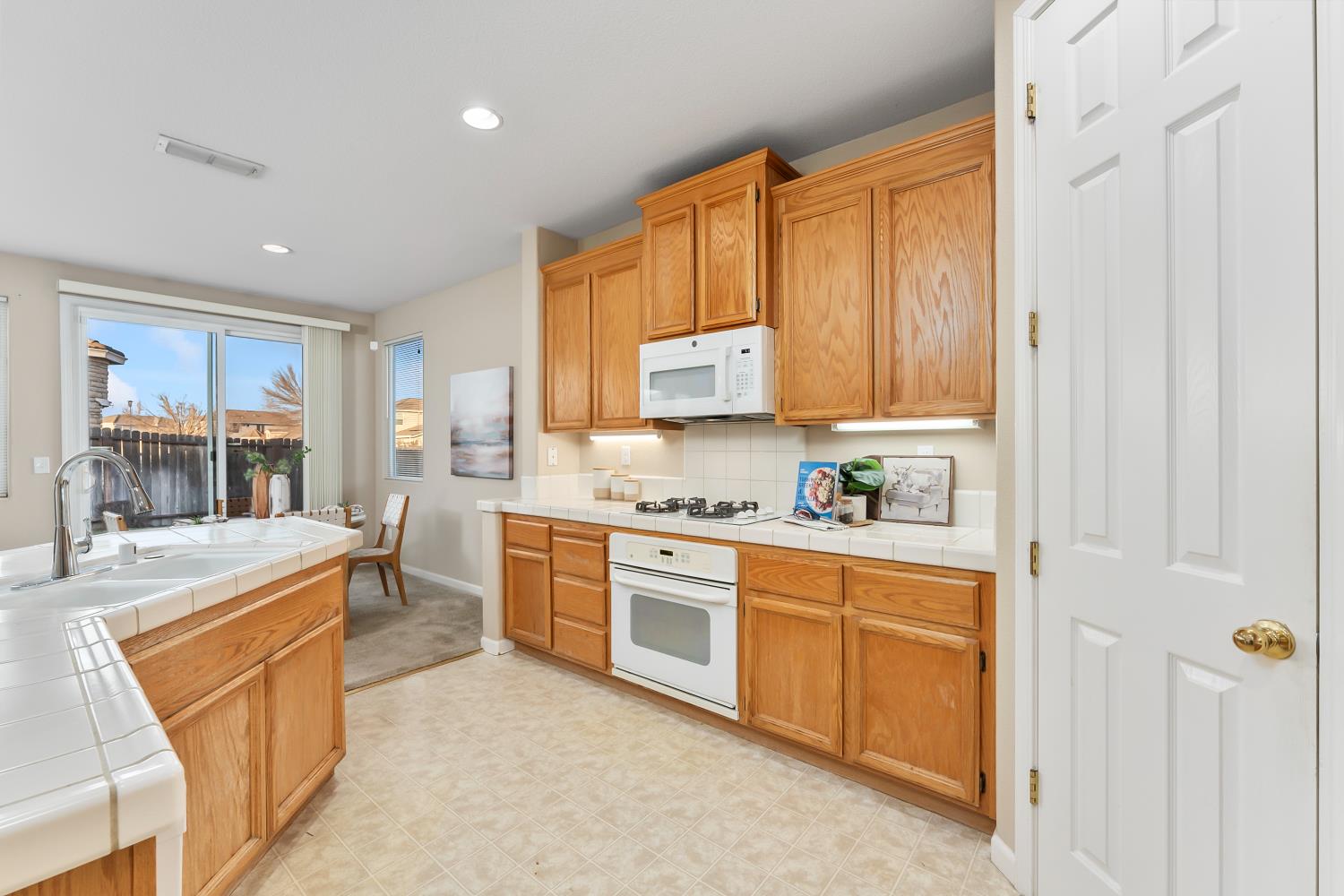 5013 Millner Way Elk Grove, CA 95757 - Photo 15 of 38