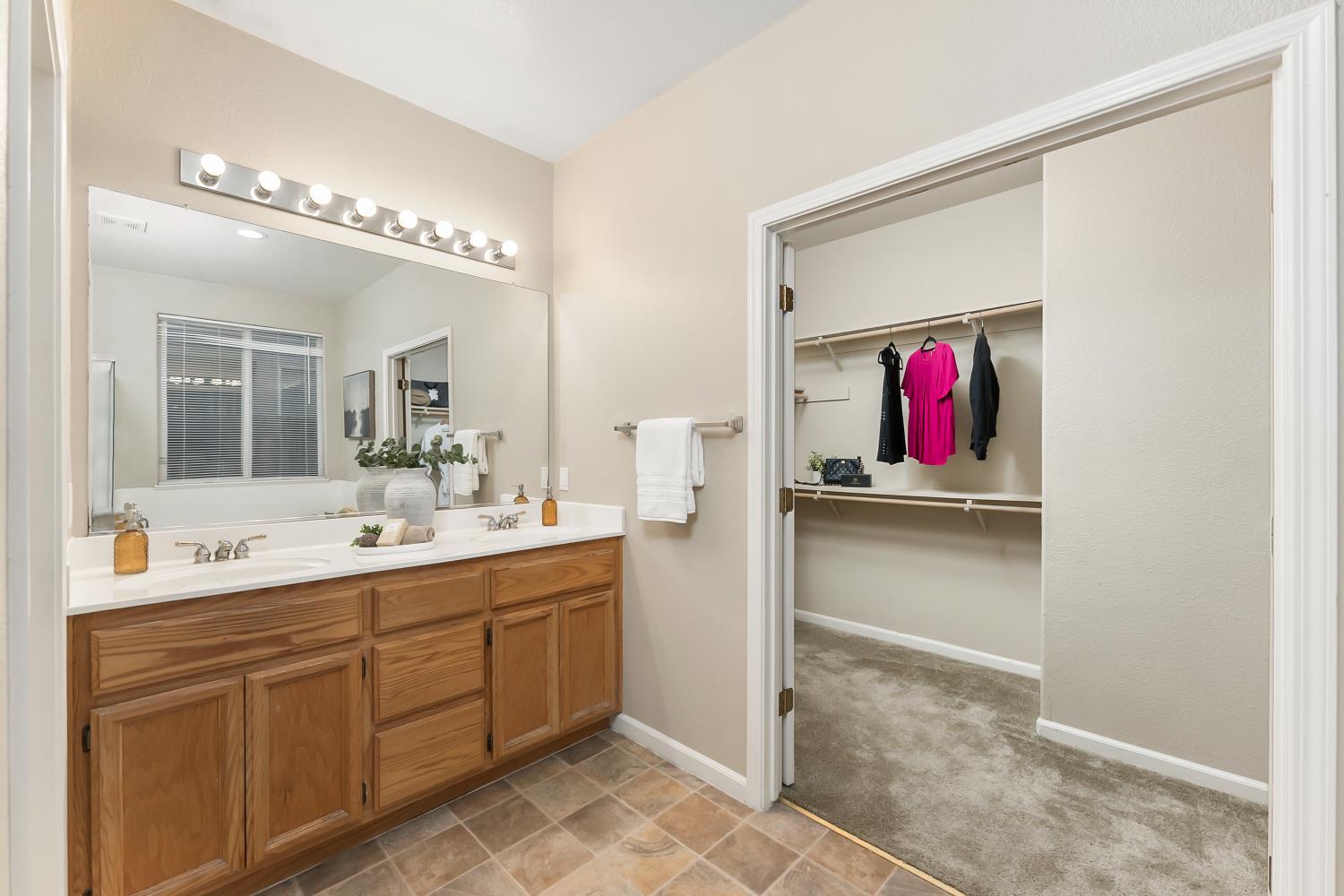 5013 Millner Way Elk Grove, CA 95757 - Photo 24 of 38