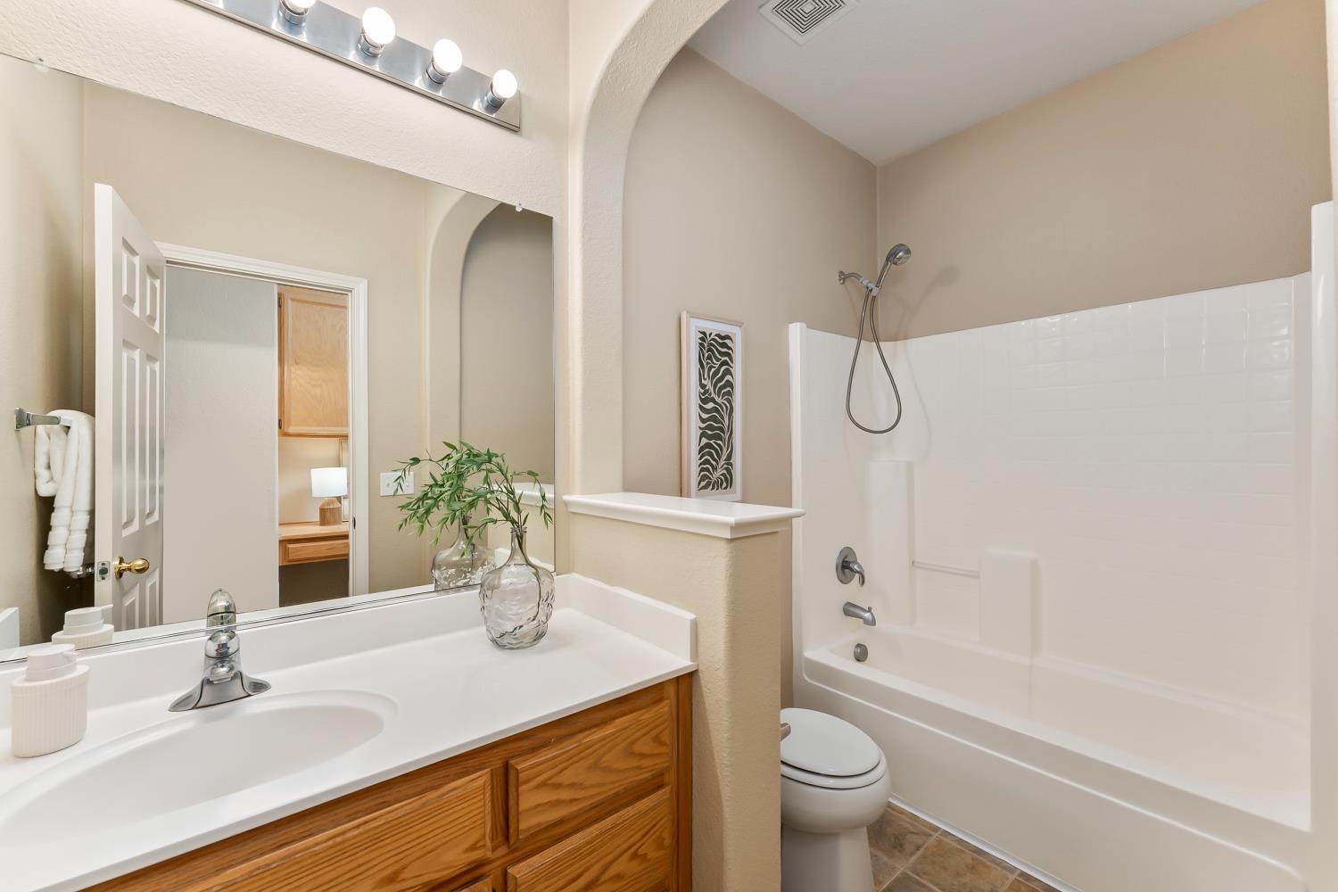 5013 Millner Way Elk Grove, CA 95757 - Photo 28 of 38