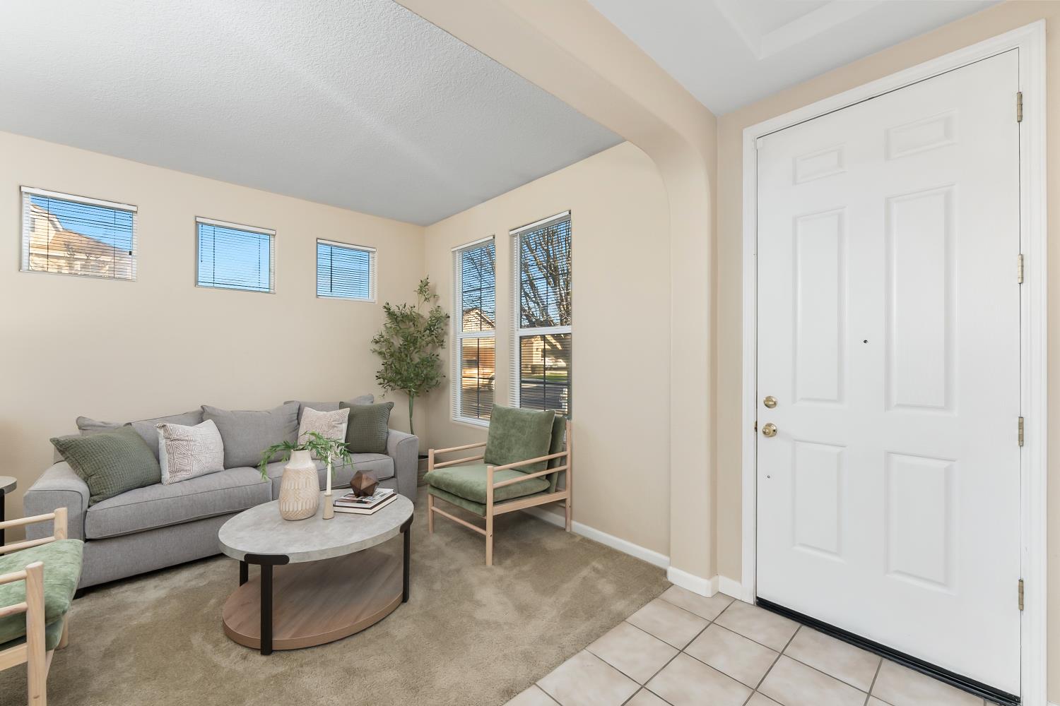 5013 Millner Way Elk Grove, CA 95757 - Photo 6 of 38