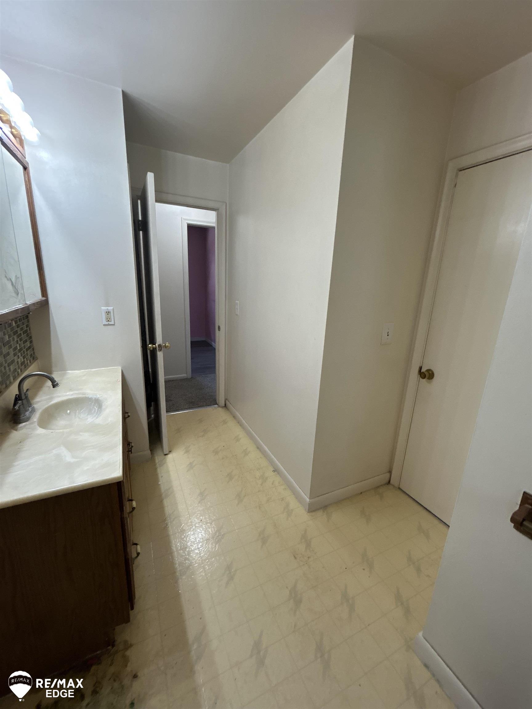 9115 North Vassar Road Mount Morris, MI 48458 - Photo 10 of 28
