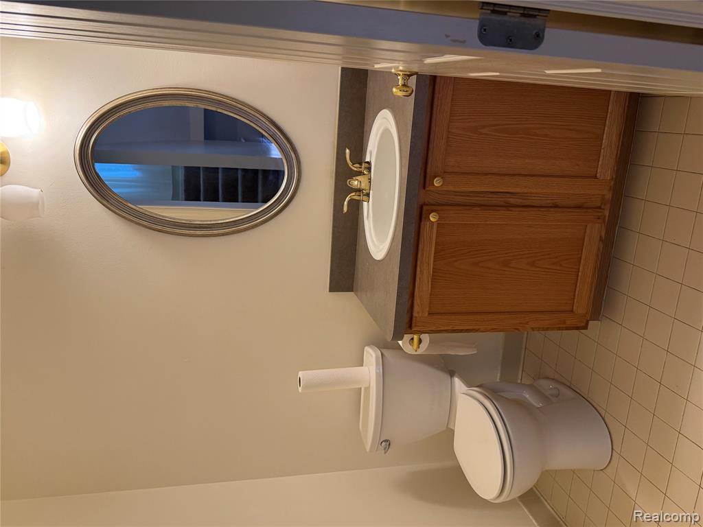 20218 Rodeo Court Southfield, MI 48075 - Photo 26 of 32 Gallery Image 26