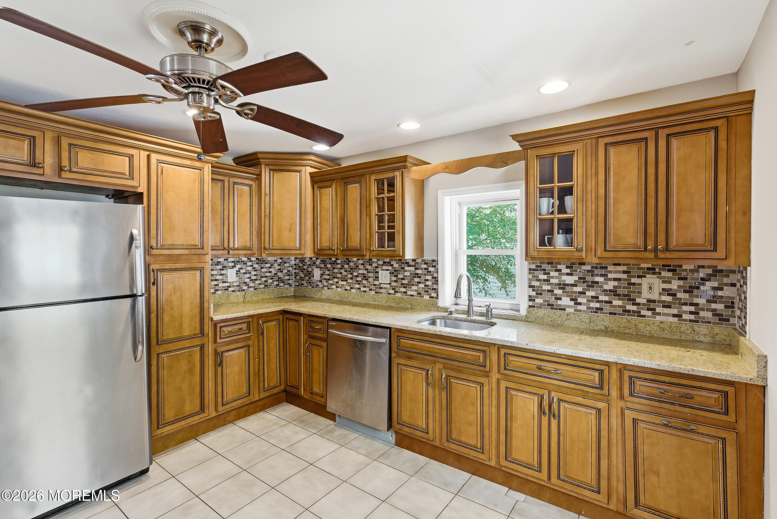 222 Raritan Street Keyport, NJ 07735 - Photo 8 of 31 021