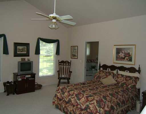 301 Ridge Road Valencia, PA 16059 - Photo 4 of 8 Master Bedroom.