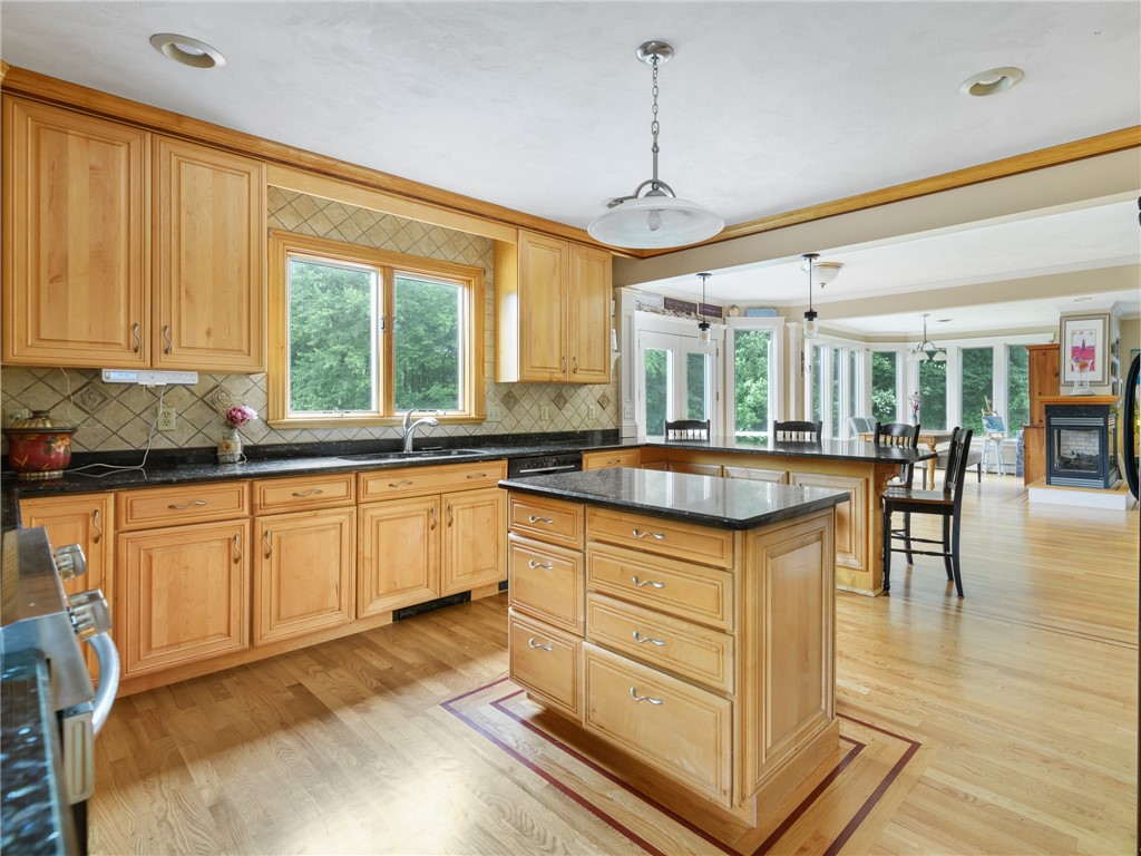 100 Hanton Road North Smithfield, RI 02896 - Photo 22 of 44