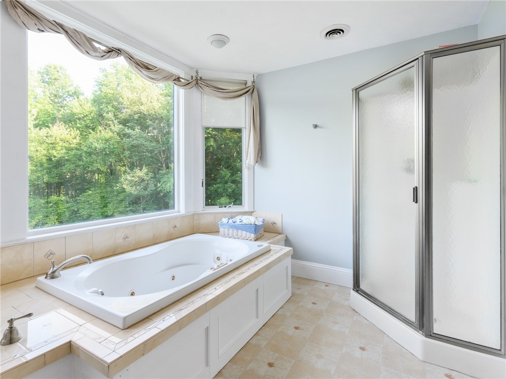 100 Hanton Road North Smithfield, RI 02896 - Photo 33 of 44