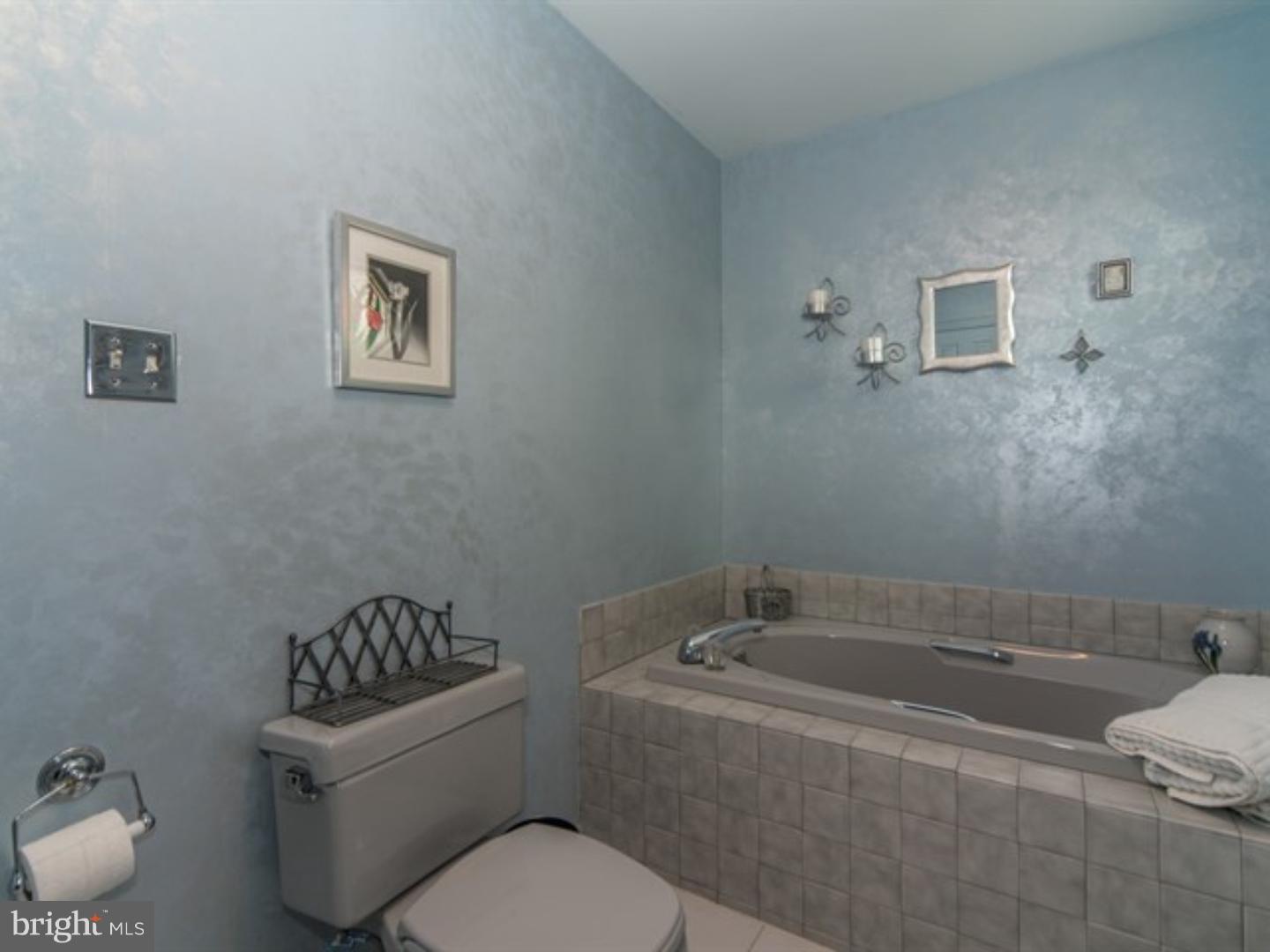 2937 Linda Lane Sinking Spring, PA 19608 - Photo 15 of 25 Gallery Image 15
