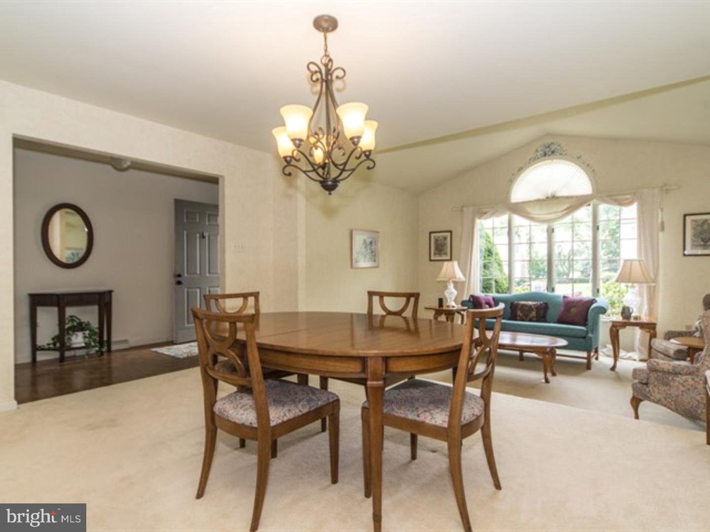2937 Linda Lane Sinking Spring, PA 19608 - Photo 4 of 25 Gallery Image 4