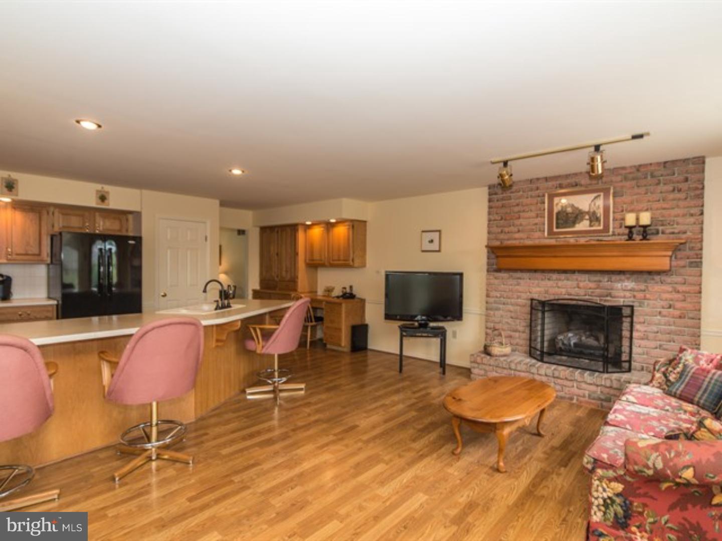 2937 Linda Lane Sinking Spring, PA 19608 - Photo 9 of 25 Gallery Image 9