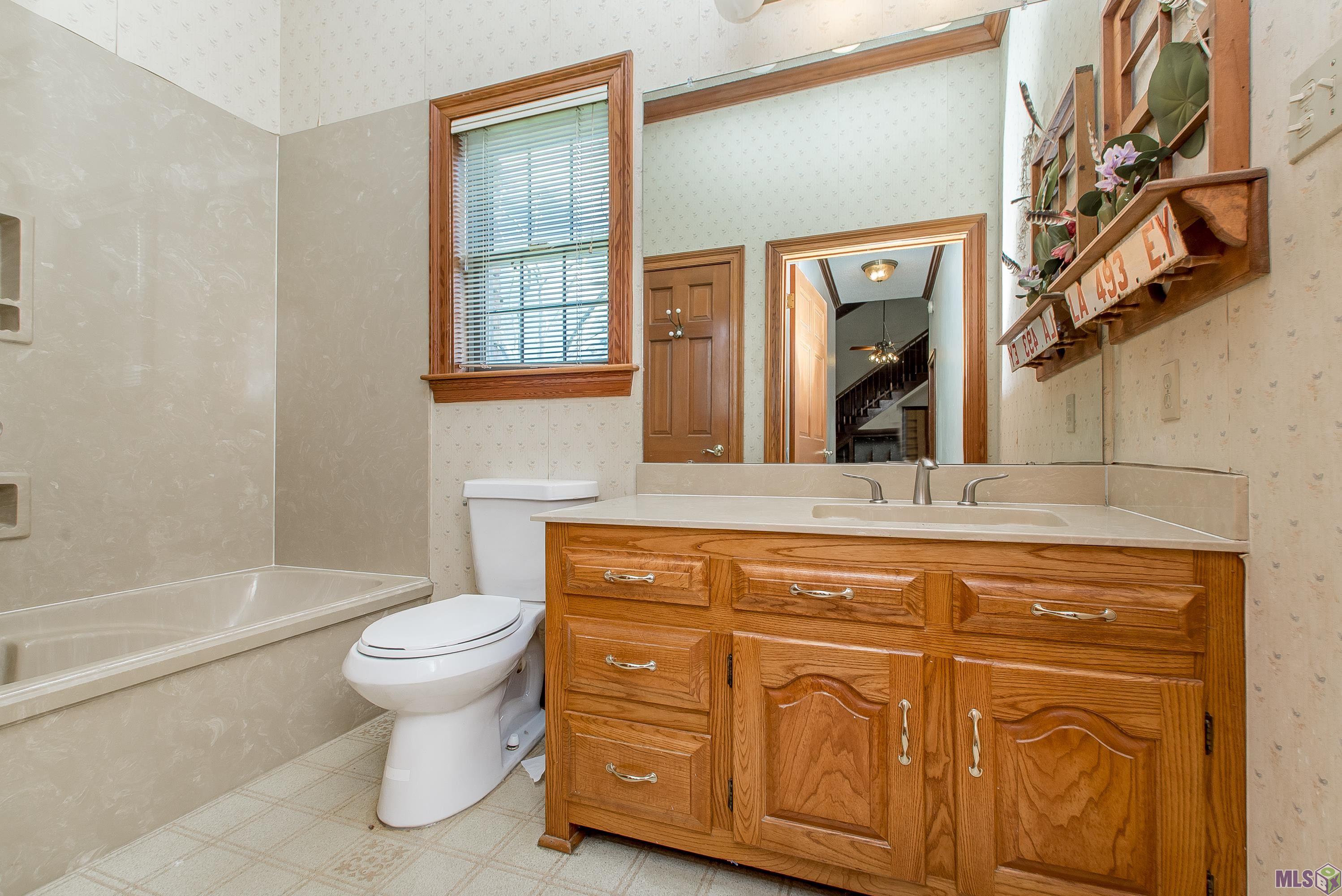 4381 Highway 306 Des Allemands, LA 70030 - Photo 13 of 22
