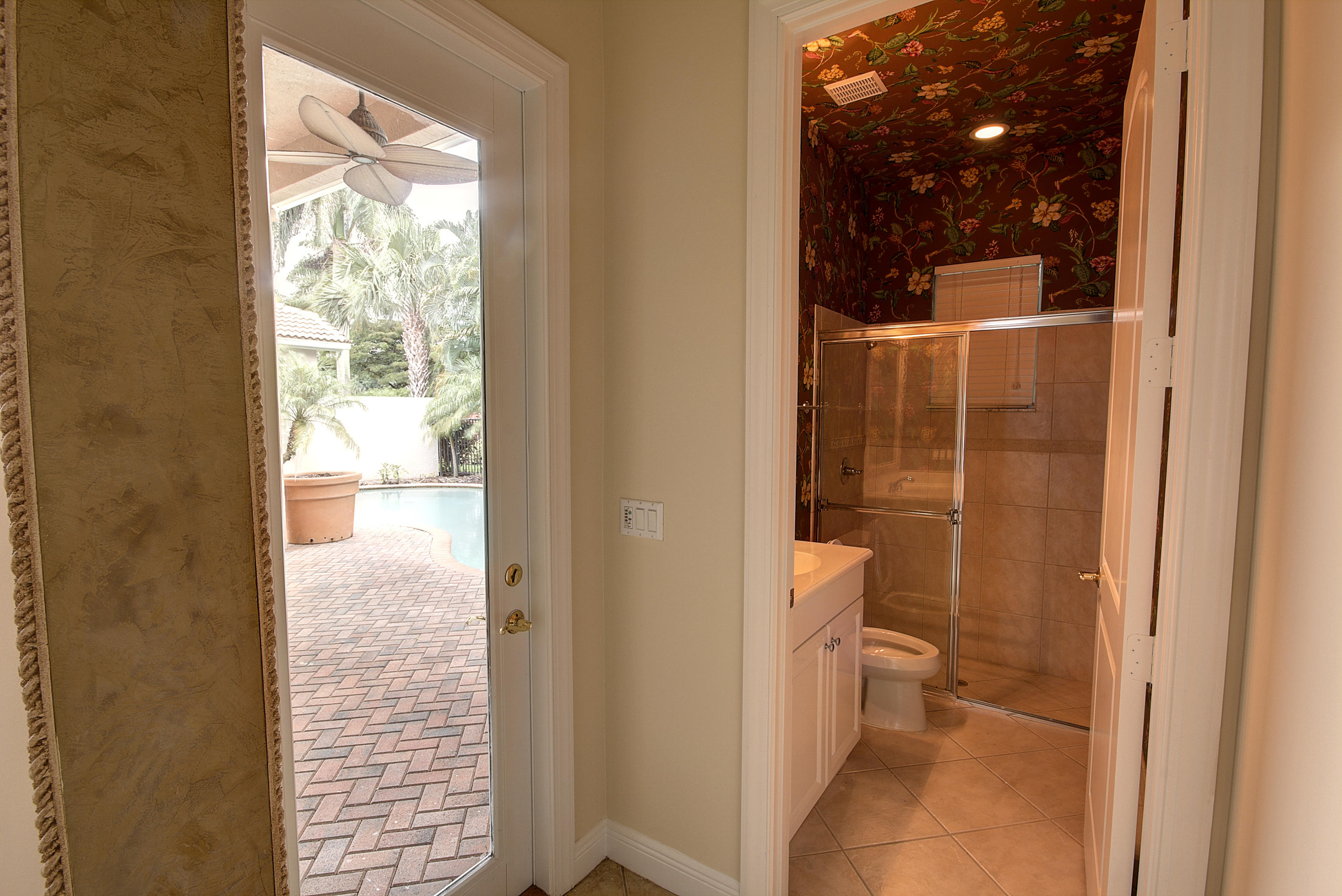 8042 Laurel Ridge Court Delray Beach, FL 33446 - Photo 13 of 28 Bathroom 4 1