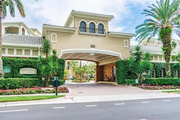 $2,200 | 501 Knights Run Avenue, Unit 2309, Tampa, FL 33602