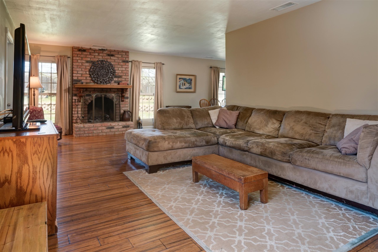 15718 Mussey Grade Road Ramona, CA 92065 - Photo 10 of 25 Gallery Image 10