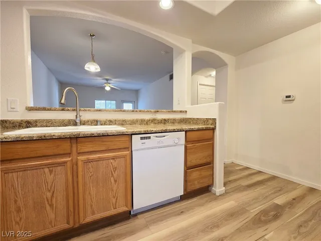 $1,450 | 6160 Rumrill Street, Unit 232, Las Vegas, NV 89113