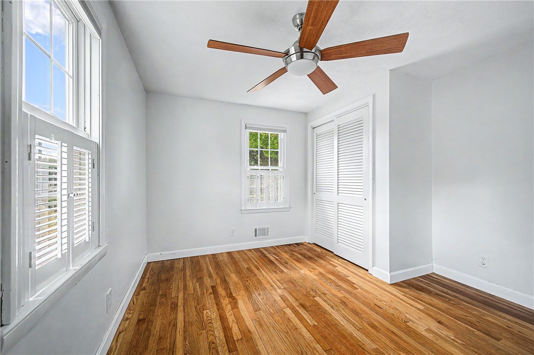 117 Larchmont Road Warwick, RI 02886 - Photo 17 of 44