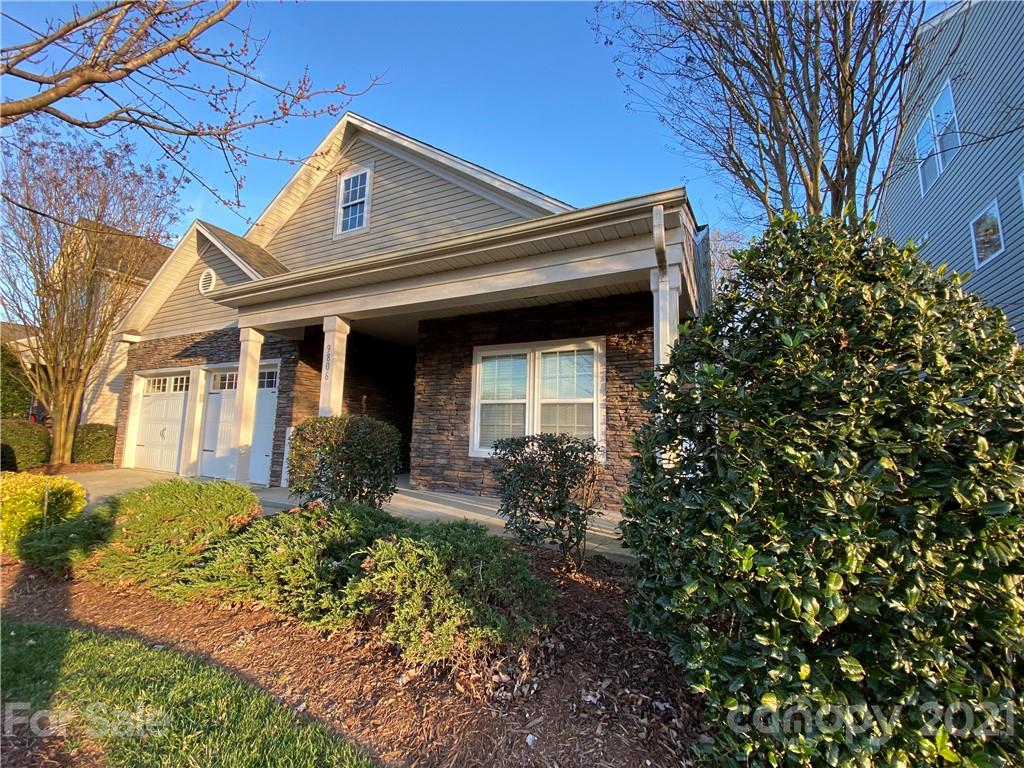 9806 Fernspray Road Charlotte, NC 28215 - Photo 1 of 18 Gallery Image 1