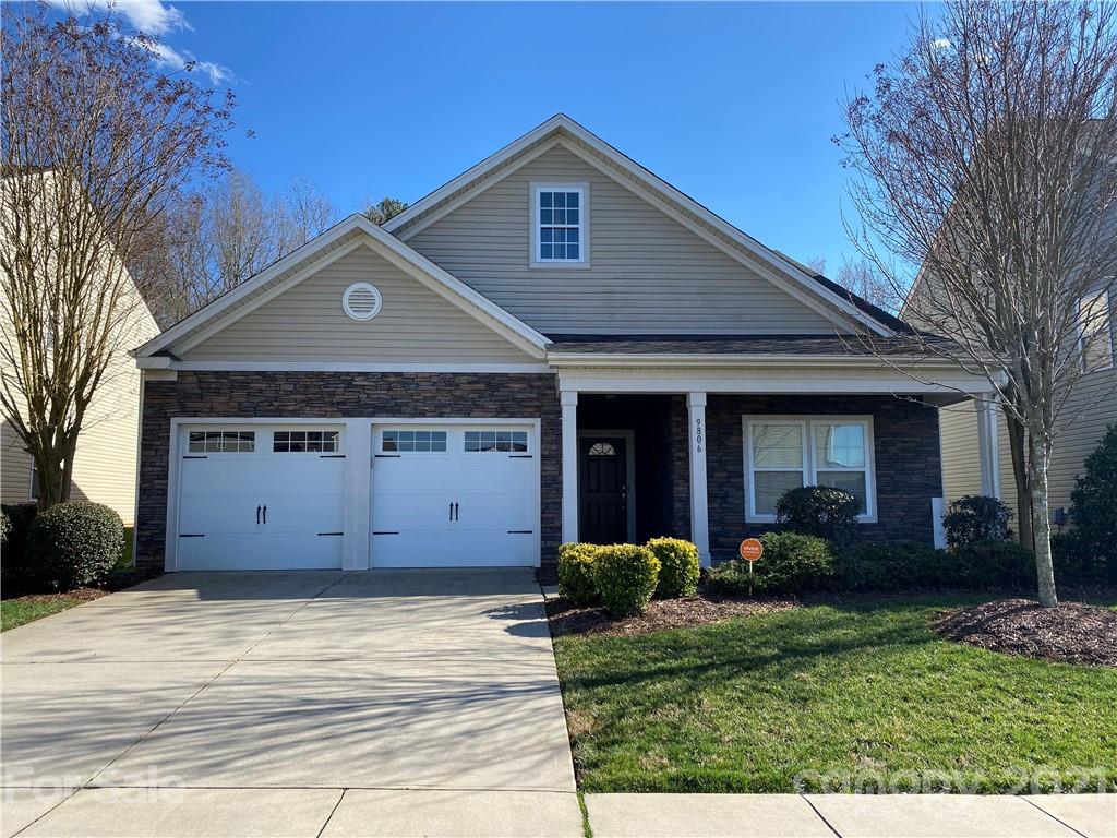 9806 Fernspray Road Charlotte, NC 28215 - Photo 2 of 18 Gallery Image 2