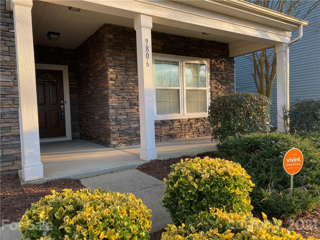 9806 Fernspray Road Charlotte, NC 28215 - Photo 3 of 18 Gallery Image 3