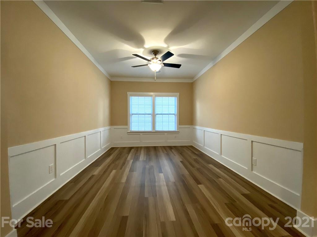 9806 Fernspray Road Charlotte, NC 28215 - Photo 4 of 18 Gallery Image 4