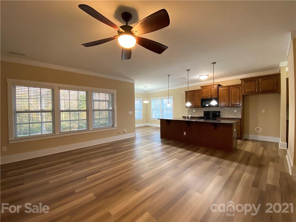 9806 Fernspray Road Charlotte, NC 28215 - Photo 9 of 18 Gallery Image 9