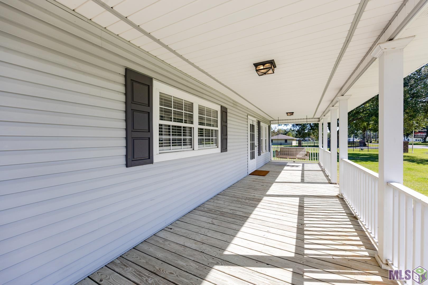 45124 Gold Place Road St. Amant, LA 70774 - Photo 5 of 23