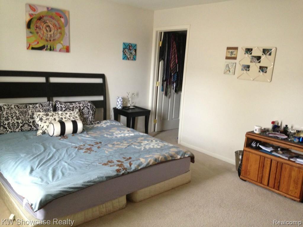 11854 Farmington Road Livonia, MI 48150 - Photo 10 of 14 2ND BEDROOM