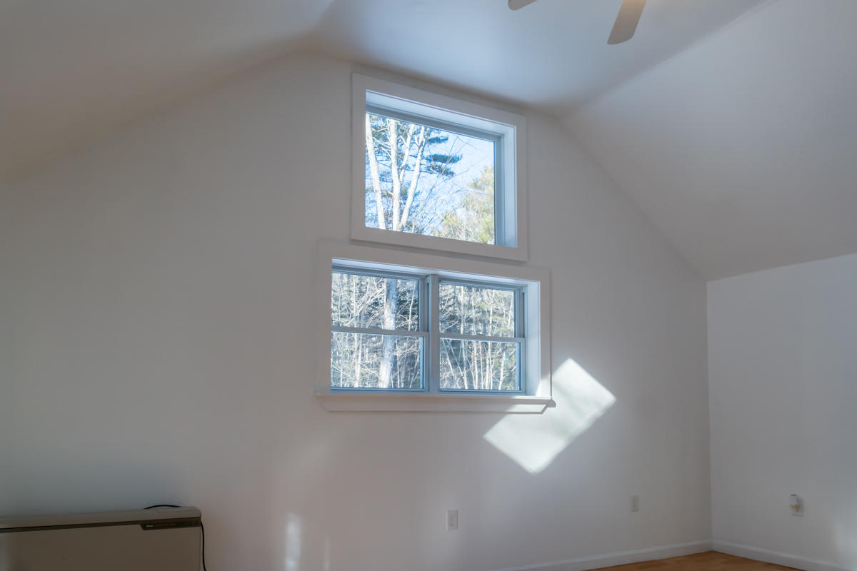 542 River Road Bowdoinham, ME 04008 - Photo 18 of 45 26-Master Suite (3 of 6)