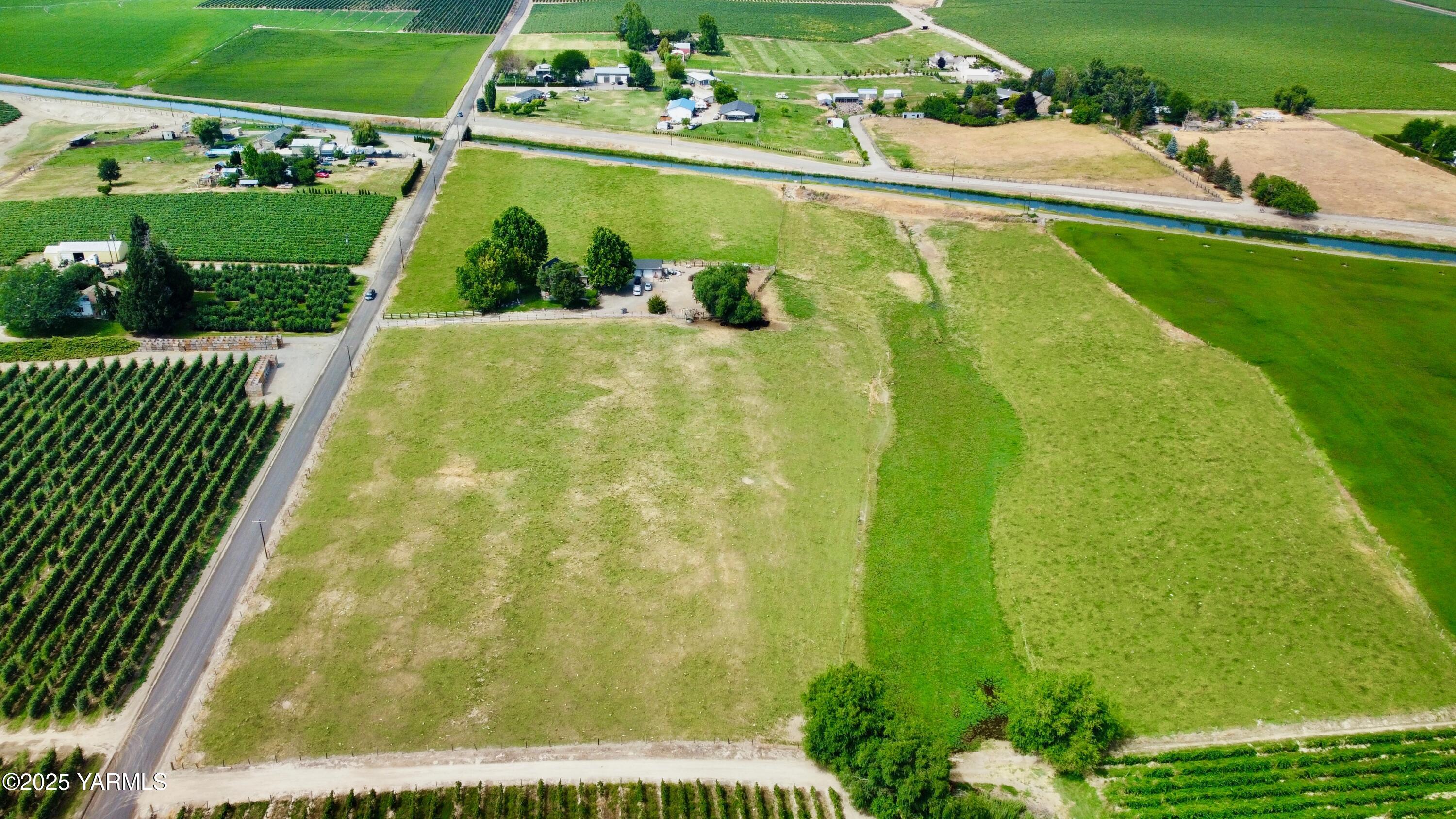 2060 Cemetery Road Sunnyside, WA 98944 - Photo 6 of 29 dji_fly_20250624_150354_326_175080326006