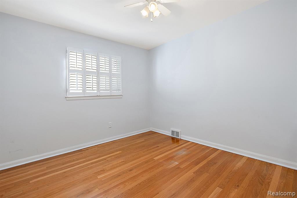 1581 Cheltenham Road Birmingham, MI 48009 - Photo 11 of 29