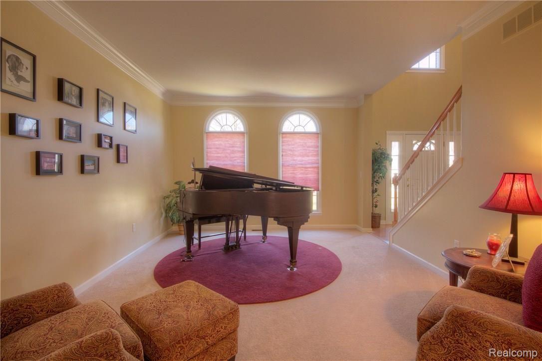 190 Timber Ridge Drive Highland, MI 48357 - Photo 9 of 50 9 FR (1).jpg