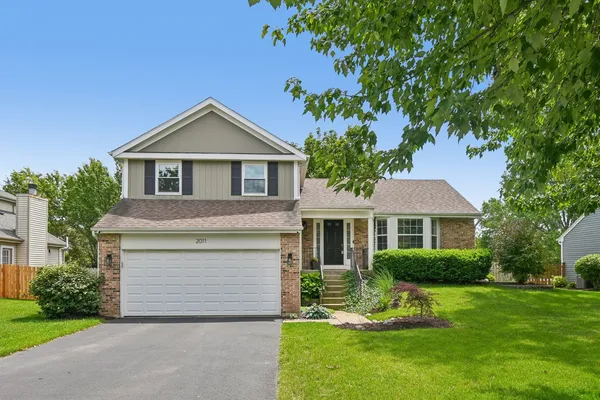 $475,000 | 2011 Glenmoor Drive, West Dundee, IL 60118