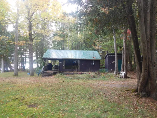 $215,000 | 31 Swan Lane, Dexter, ME 04930