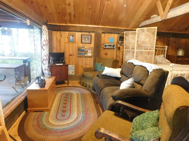 $215,000 | 31 Swan Lane, Dexter, ME 04930