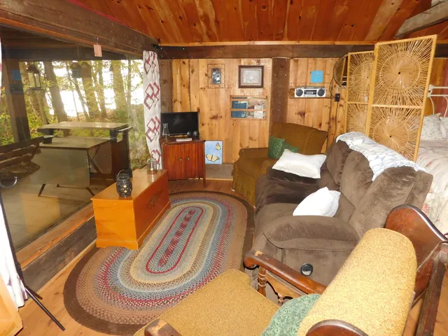 $215,000 | 31 Swan Lane, Dexter, ME 04930