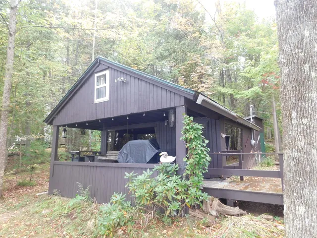 $215,000 | 31 Swan Lane, Dexter, ME 04930