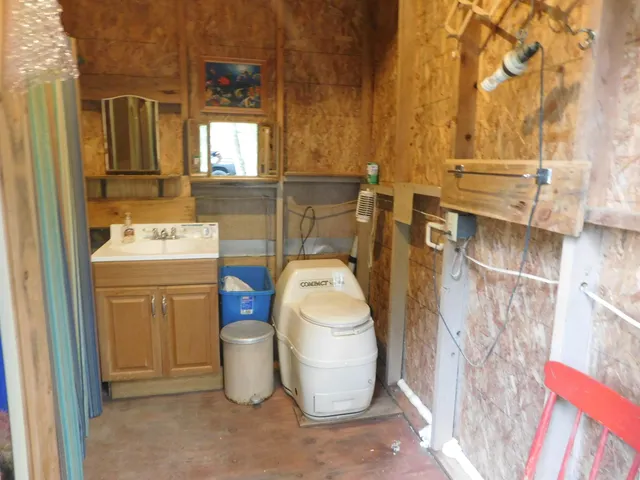 $215,000 | 31 Swan Lane, Dexter, ME 04930