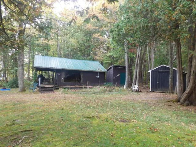 $215,000 | 31 Swan Lane, Dexter, ME 04930
