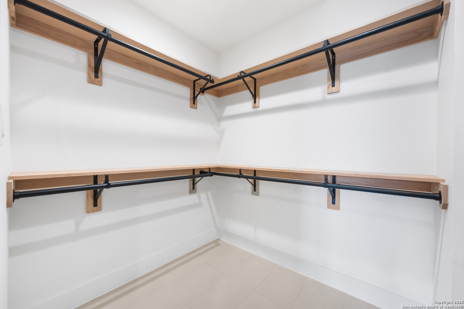 10899 South Hausman Road, Unit 204 San Antonio, TX 78249 - Photo 12 of 15 a view of walk in closet