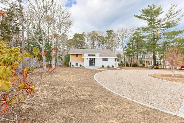 $1,399,000 | 31 Marway, Mashpee, MA 02649