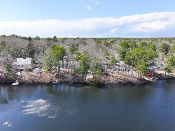 $1,399,000 | 31 Marway, Mashpee, MA 02649