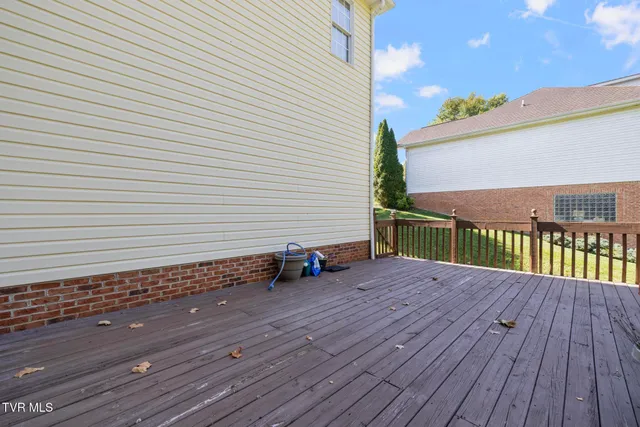 $662,400 | 209 Glen Oaks Drive, Gray, TN 37615