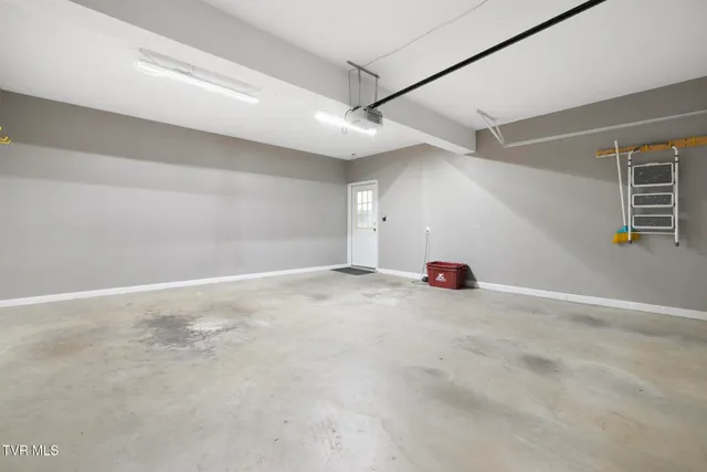 $662,400 | 209 Glen Oaks Drive, Gray, TN 37615