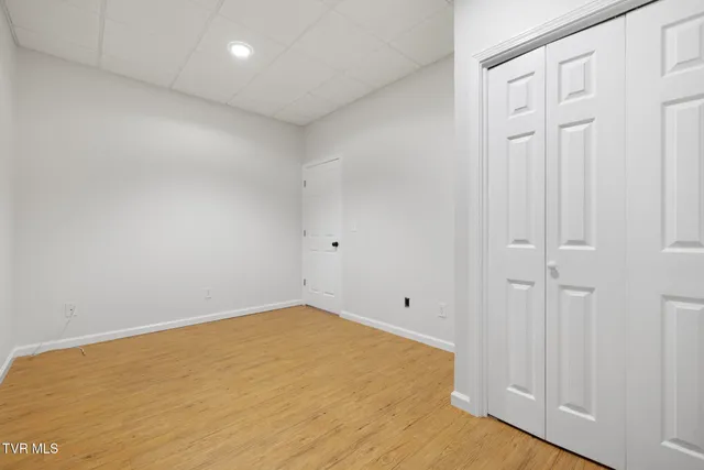 $662,400 | 209 Glen Oaks Drive, Gray, TN 37615