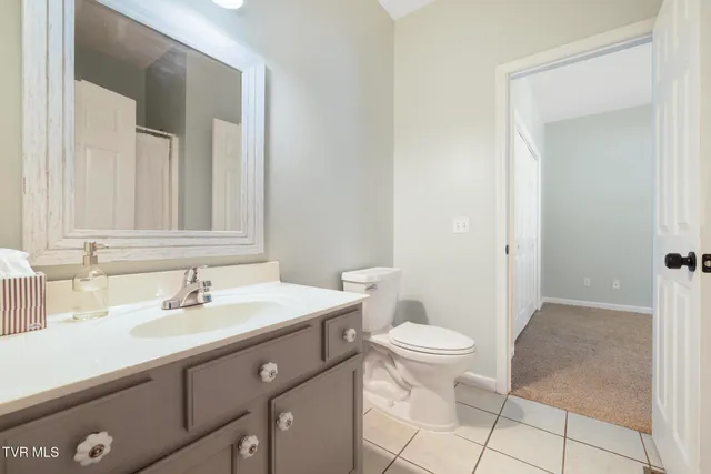 $662,400 | 209 Glen Oaks Drive, Gray, TN 37615